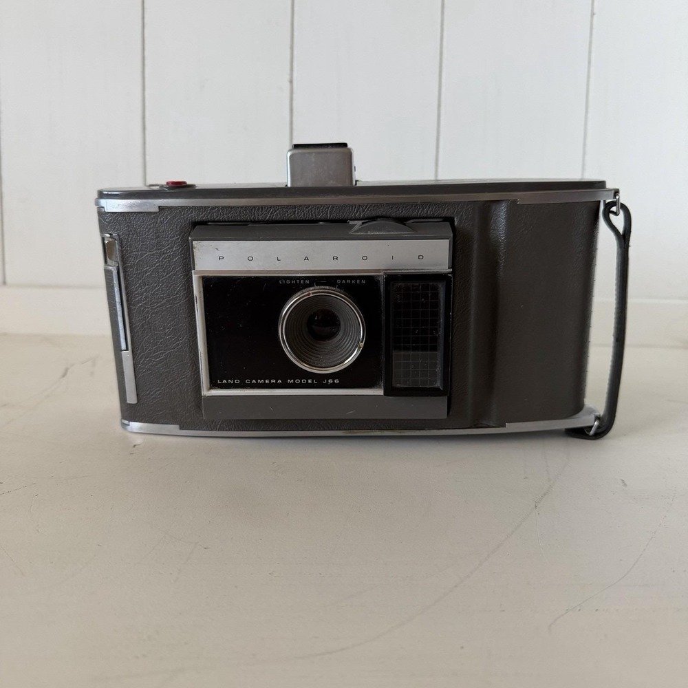 Vintage Polaroid Land Camera Model J66 Folding Instant Camera Made in USA - Picture 2 of 10